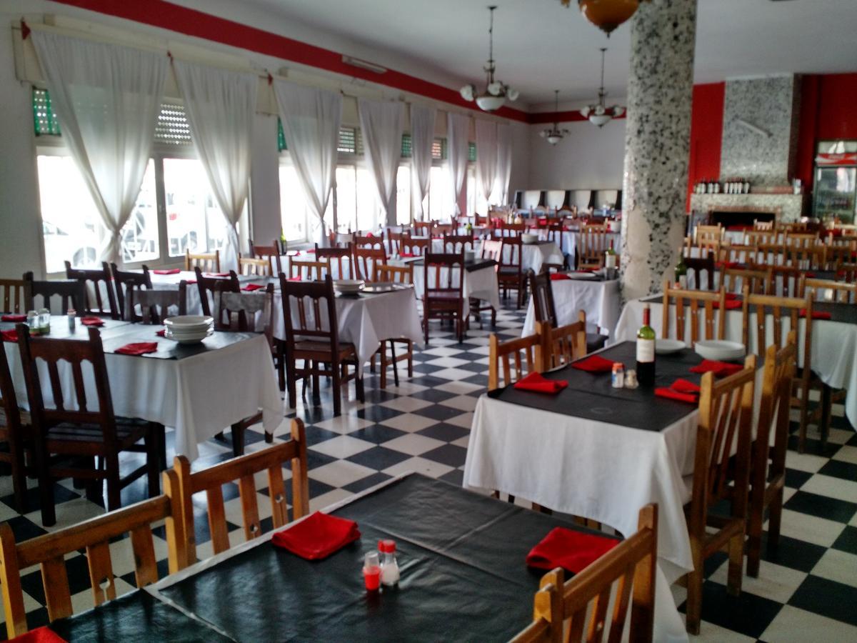 Hotel Hebron Termas de Río Hondo Buitenkant foto